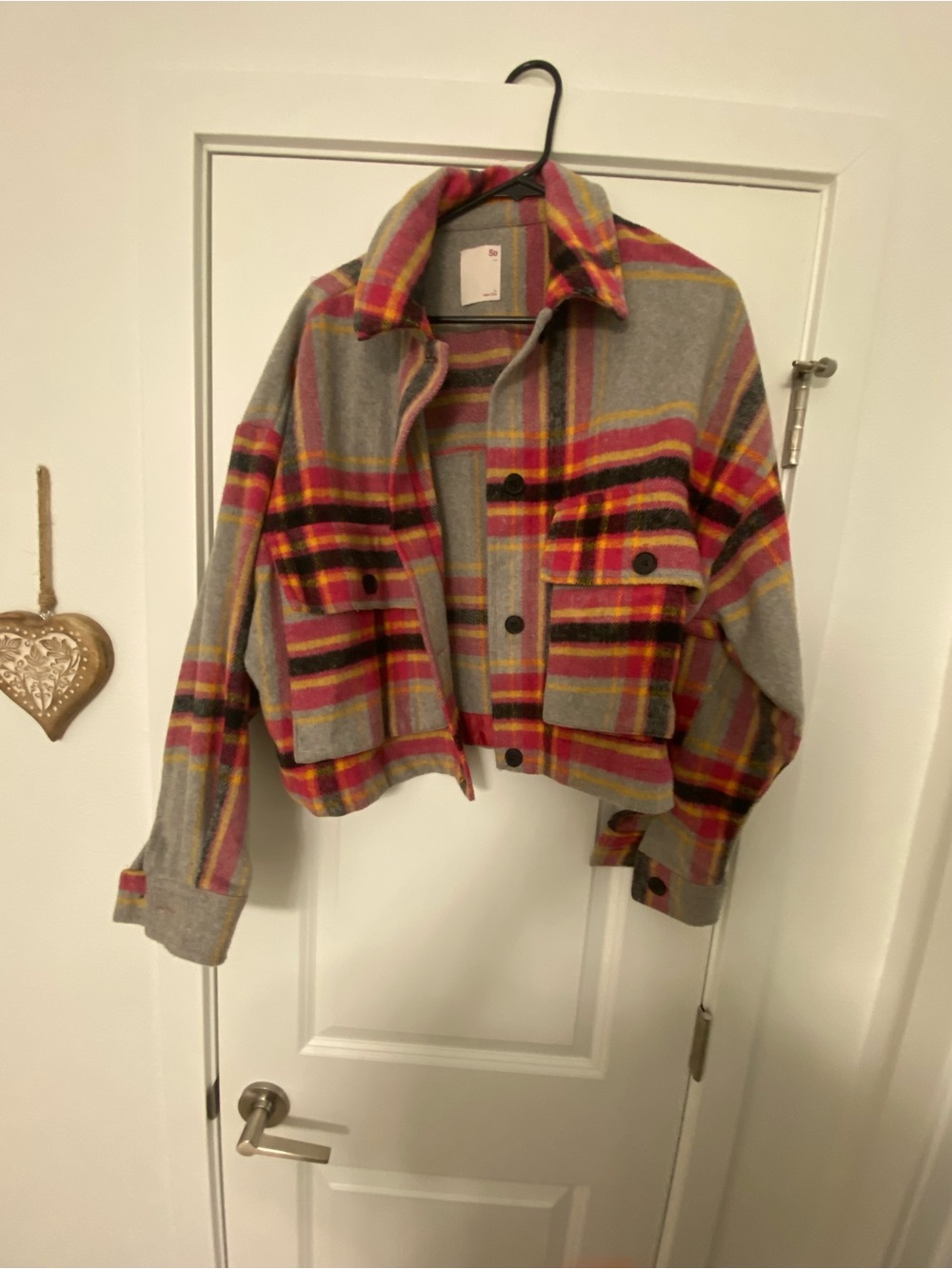 SO- Cropped Plaid Button-Up Shacket in Gray, Pink & Yellow